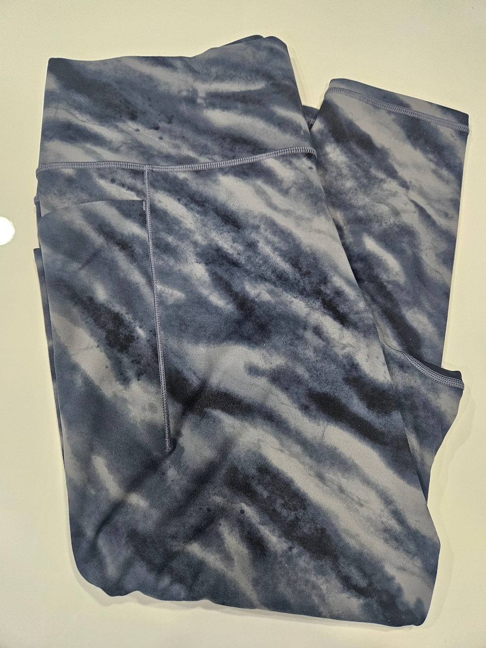 Athleta Salutation Blue/Grey Tie-Dye Active Leggings